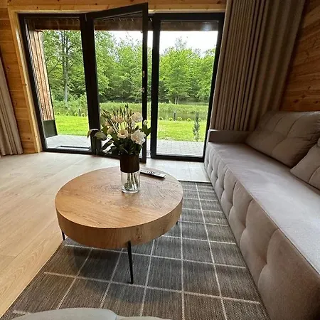 Przystanek Kistowko Komfortowe Z Jacuzzi, Staw Wedkarski, Kominek, Las, Przestrzen Semesterbostad *