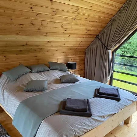 Holiday home Przystanek Kistowko Komfortowe Z Jacuzzi, Staw Wedkarski, Kominek, Las, Przestrzen