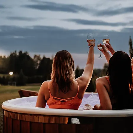 Semesterbostad Przystanek Kistowko Komfortowe Z Jacuzzi, Staw Wedkarski, Kominek, Las, Przestrzen Kistowo